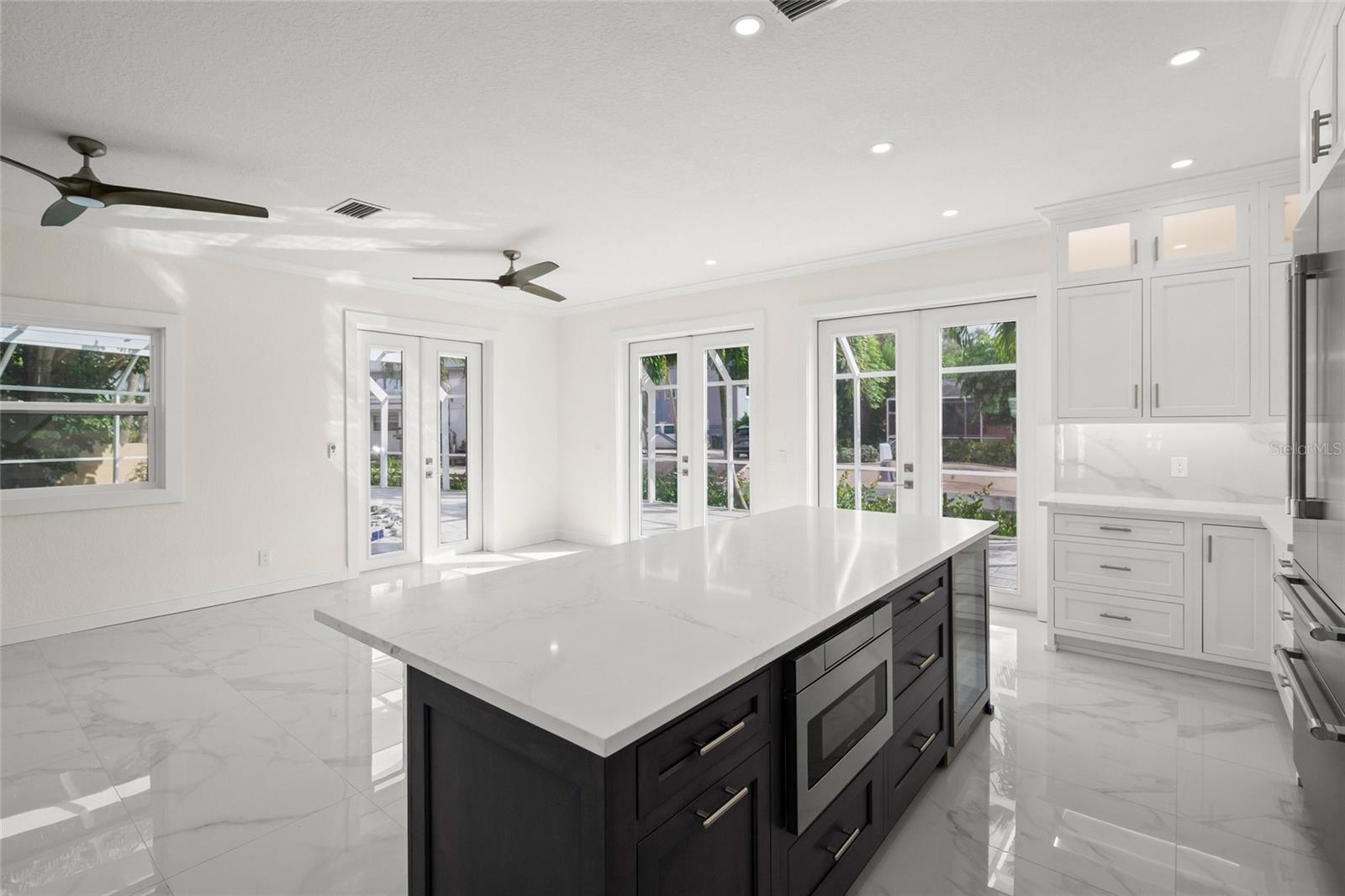 A4655955 Property Photo