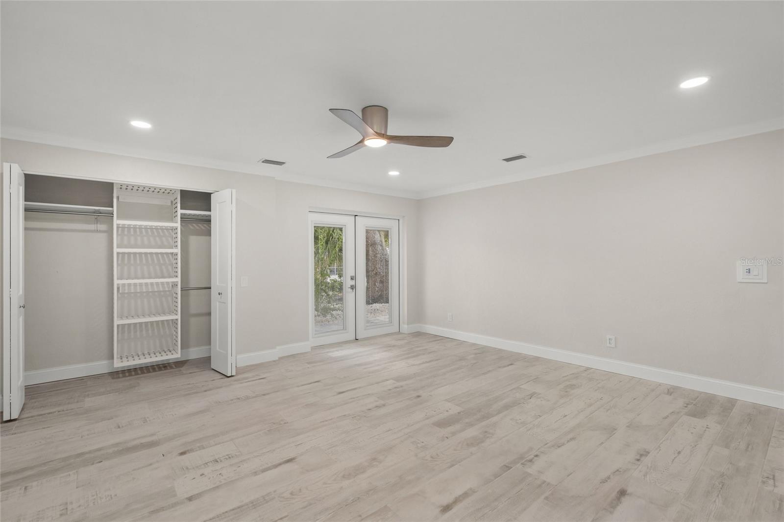 A4655955 Property Photo