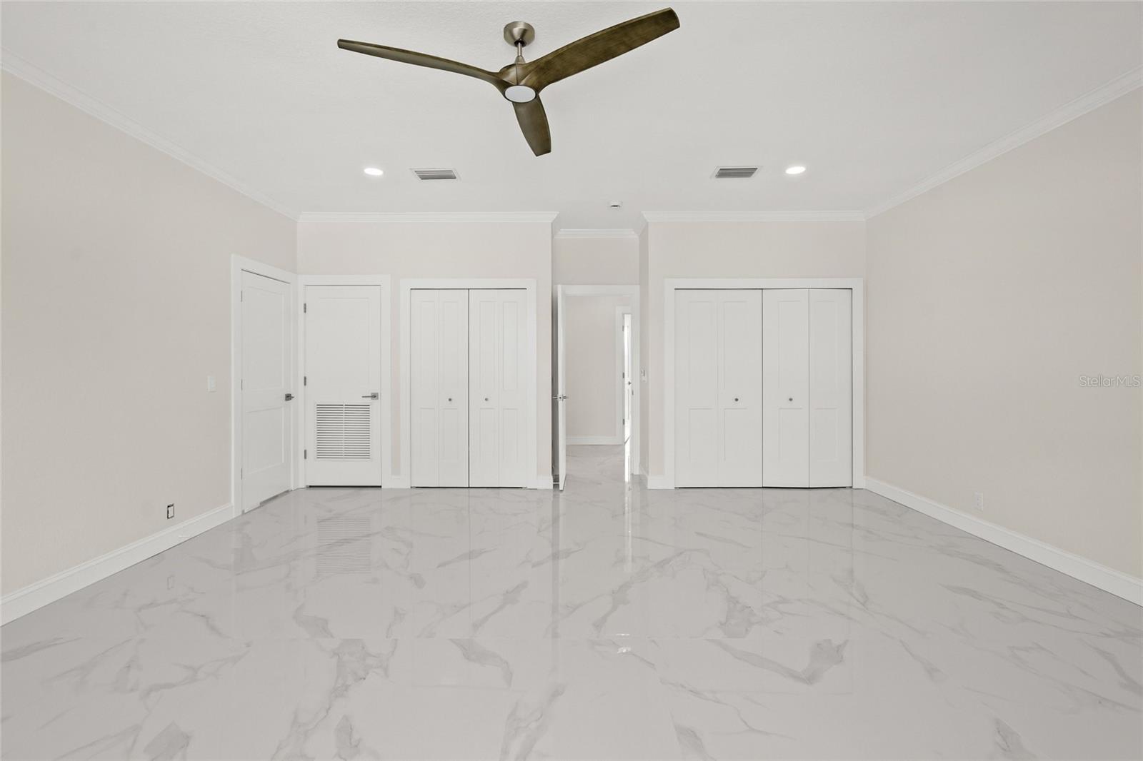 A4655955 Property Photo