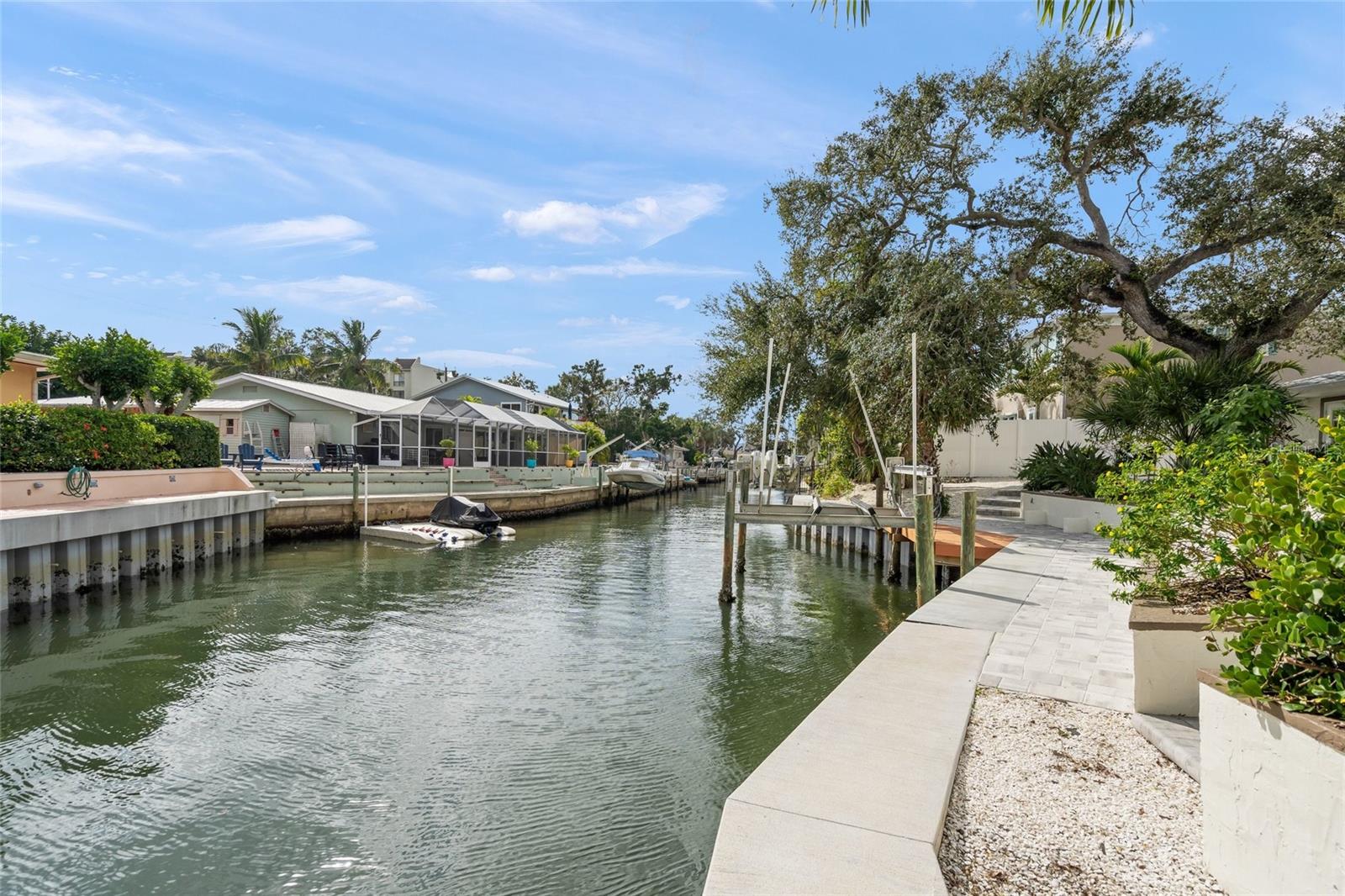 A4655955 Property Photo