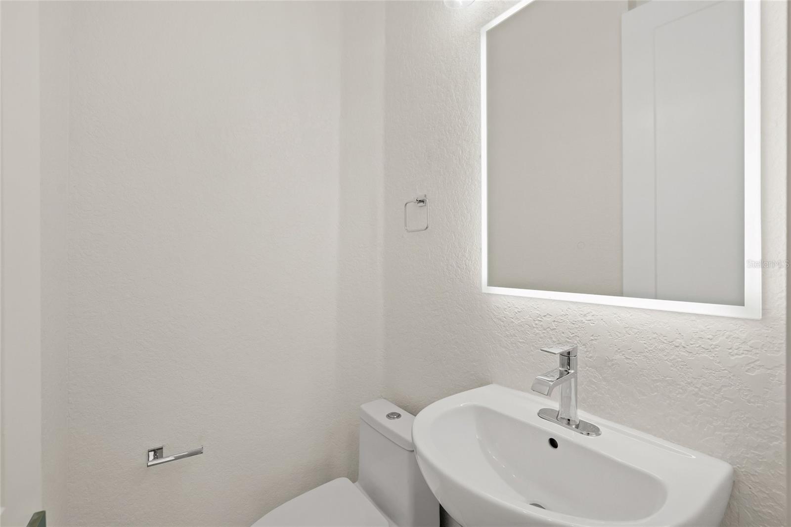 A4655955 Property Photo