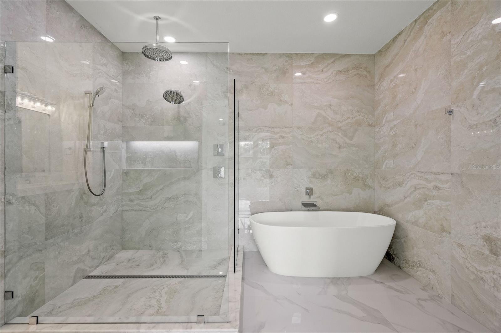 A4655955 Property Photo