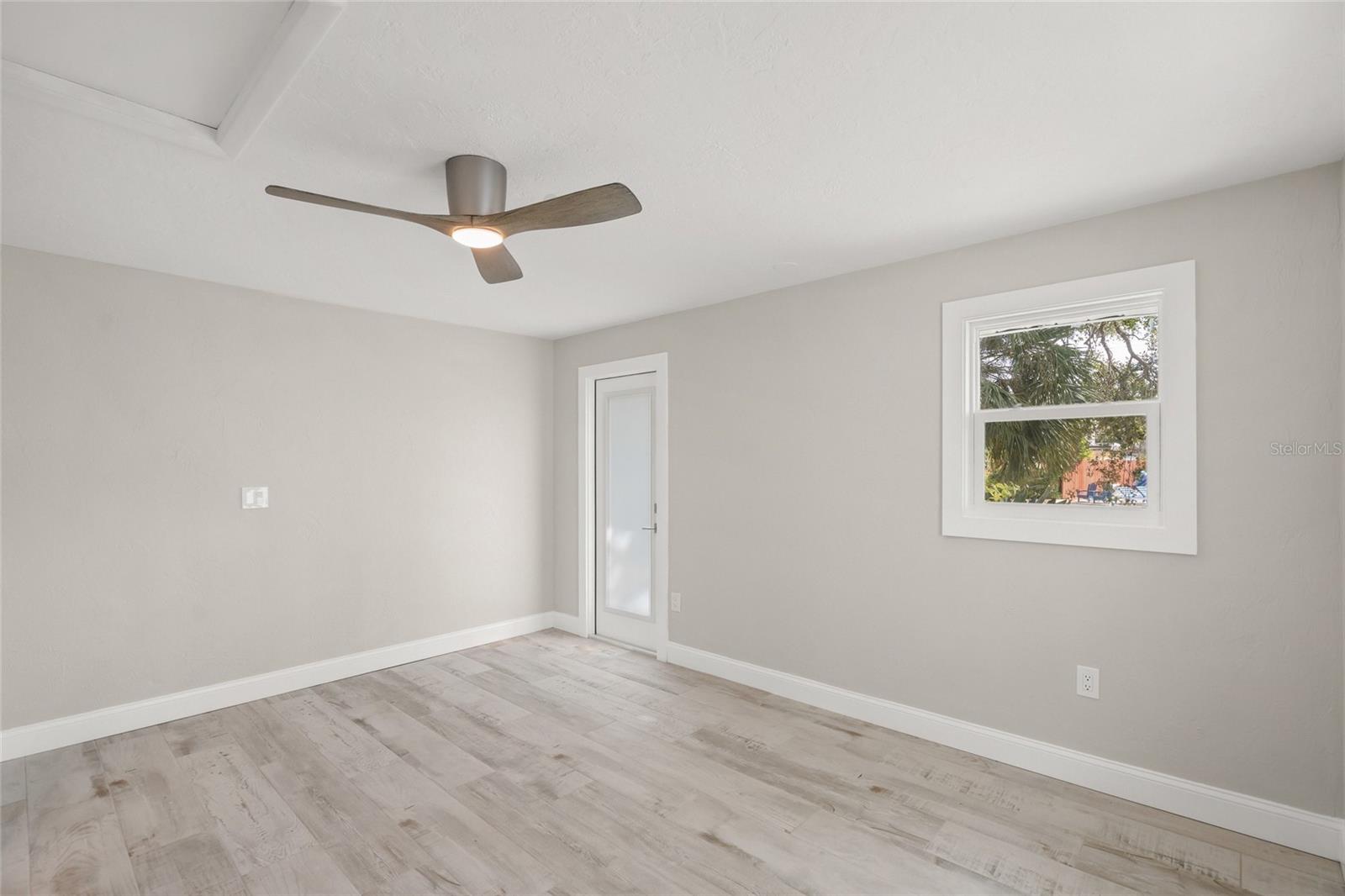 A4655955 Property Photo