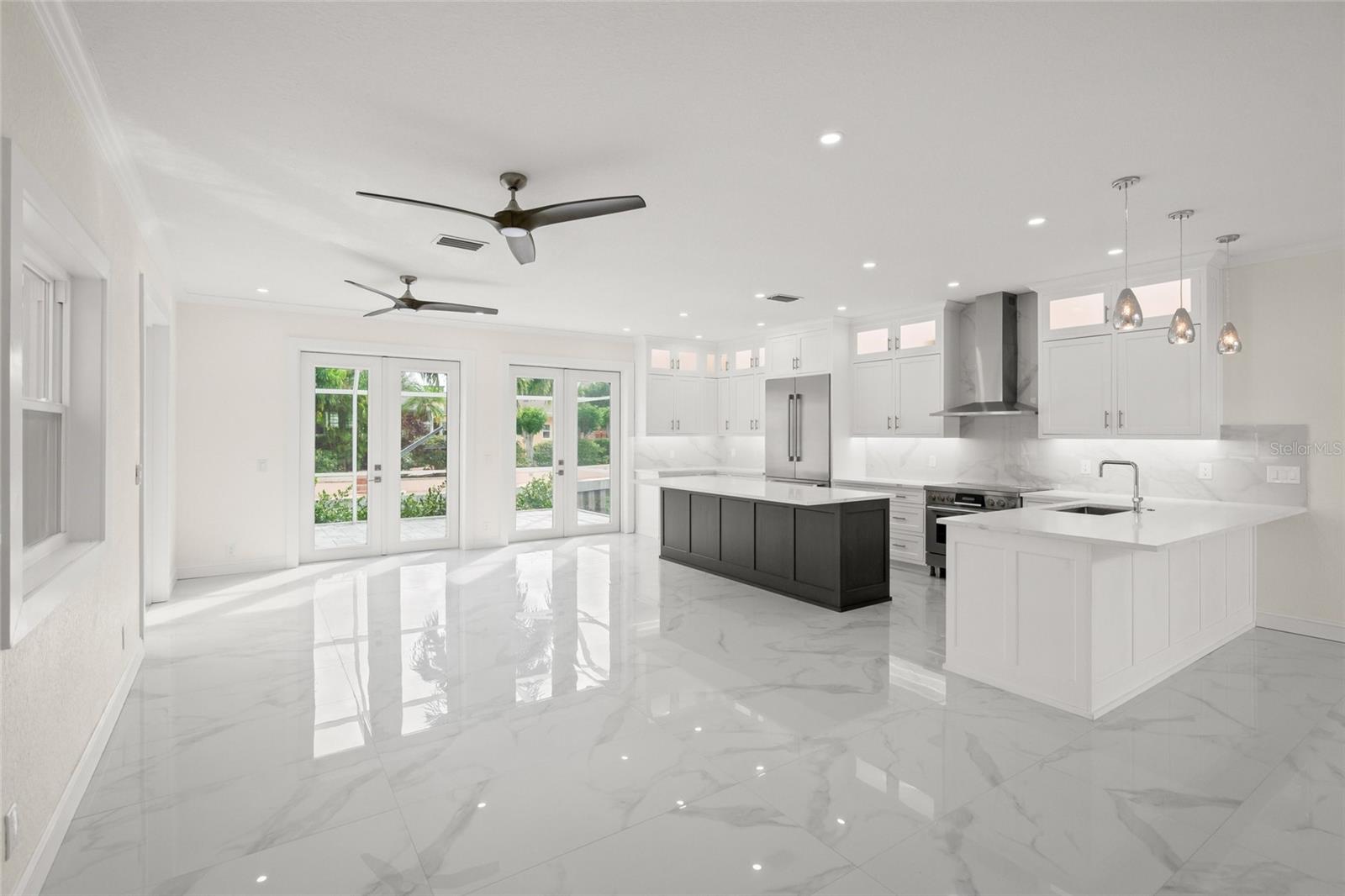 A4655955 Property Photo