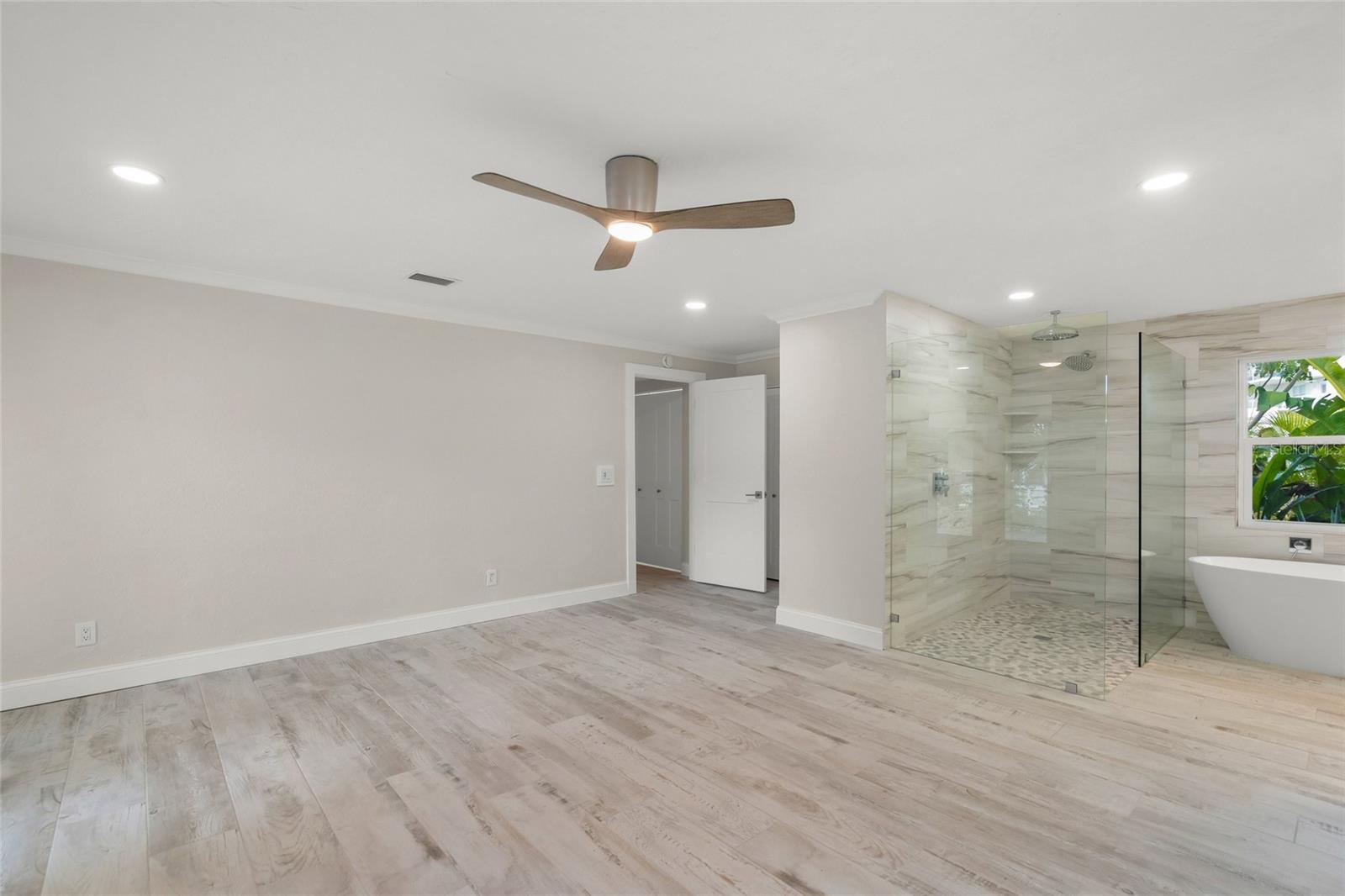 A4655955 Property Photo