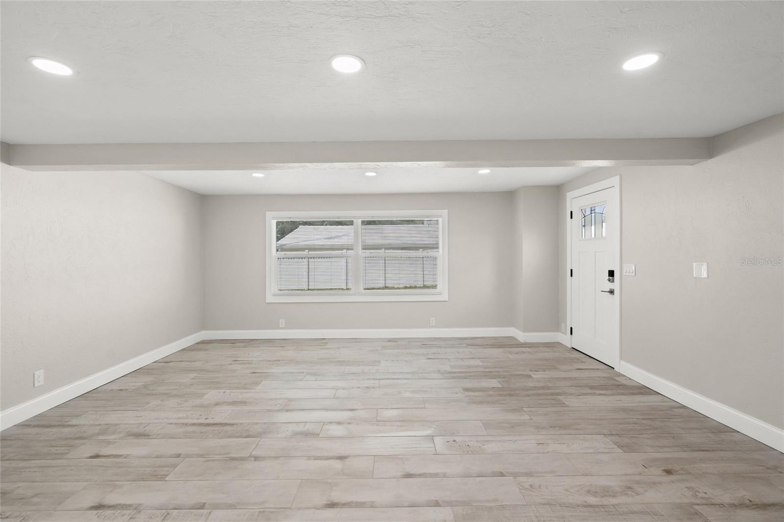 A4655955 Property Photo