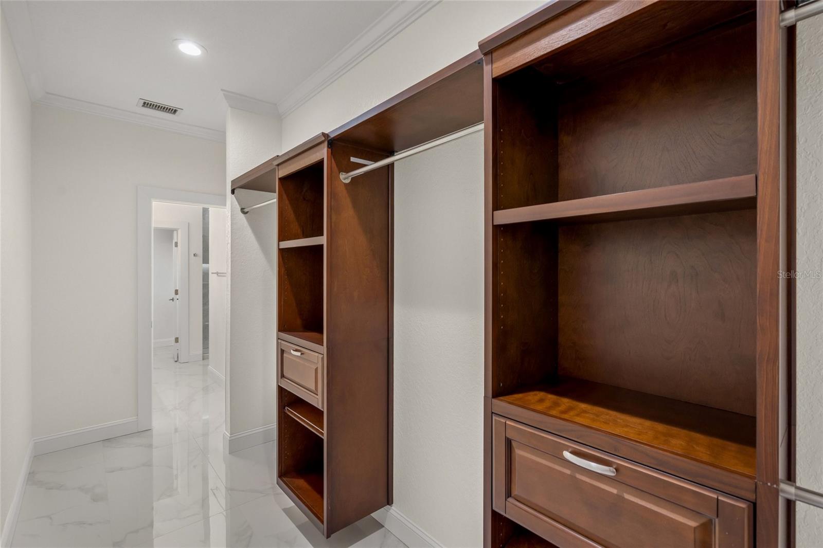 A4655955 Property Photo