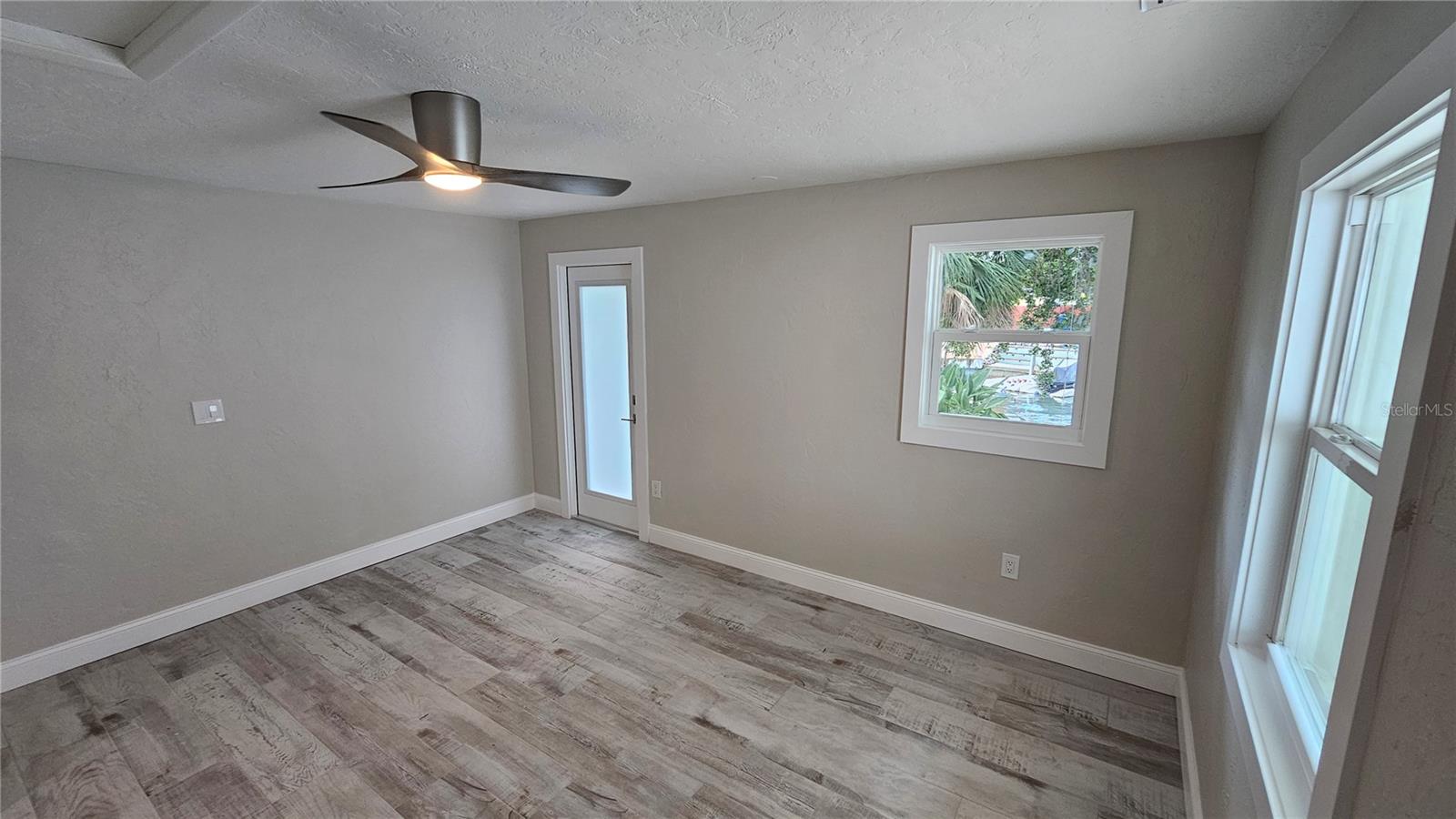 A4655955 Property Photo