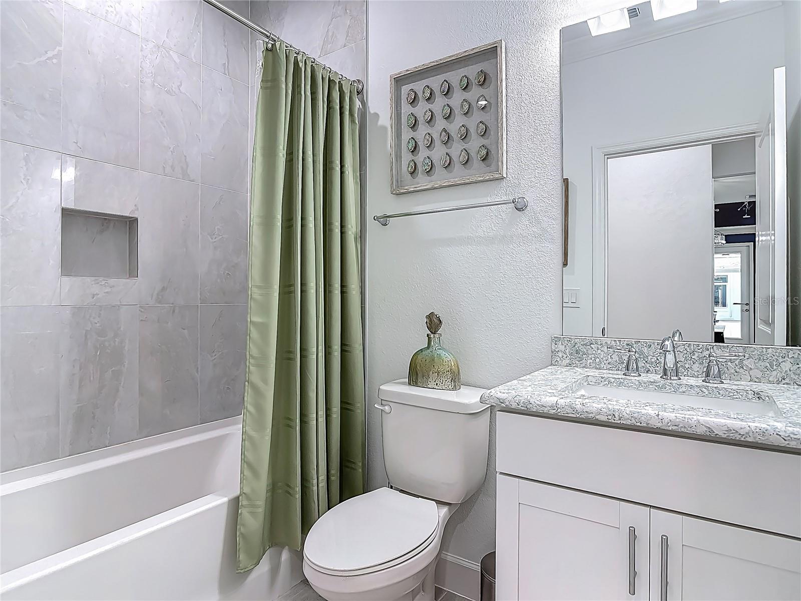 390 GYPSY PALACE LN, DAYTONA BEACH, FL, 32124