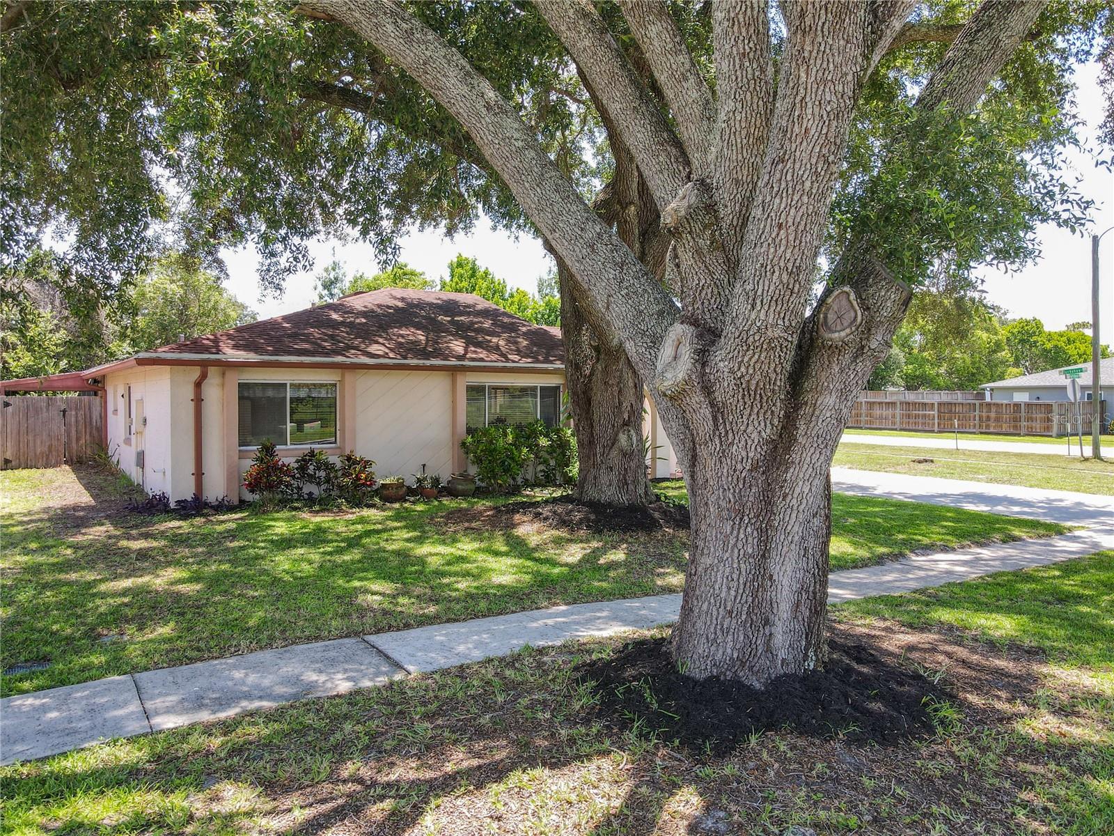 8346 MATTITUCK CIR, ORLANDO, FL, 32829