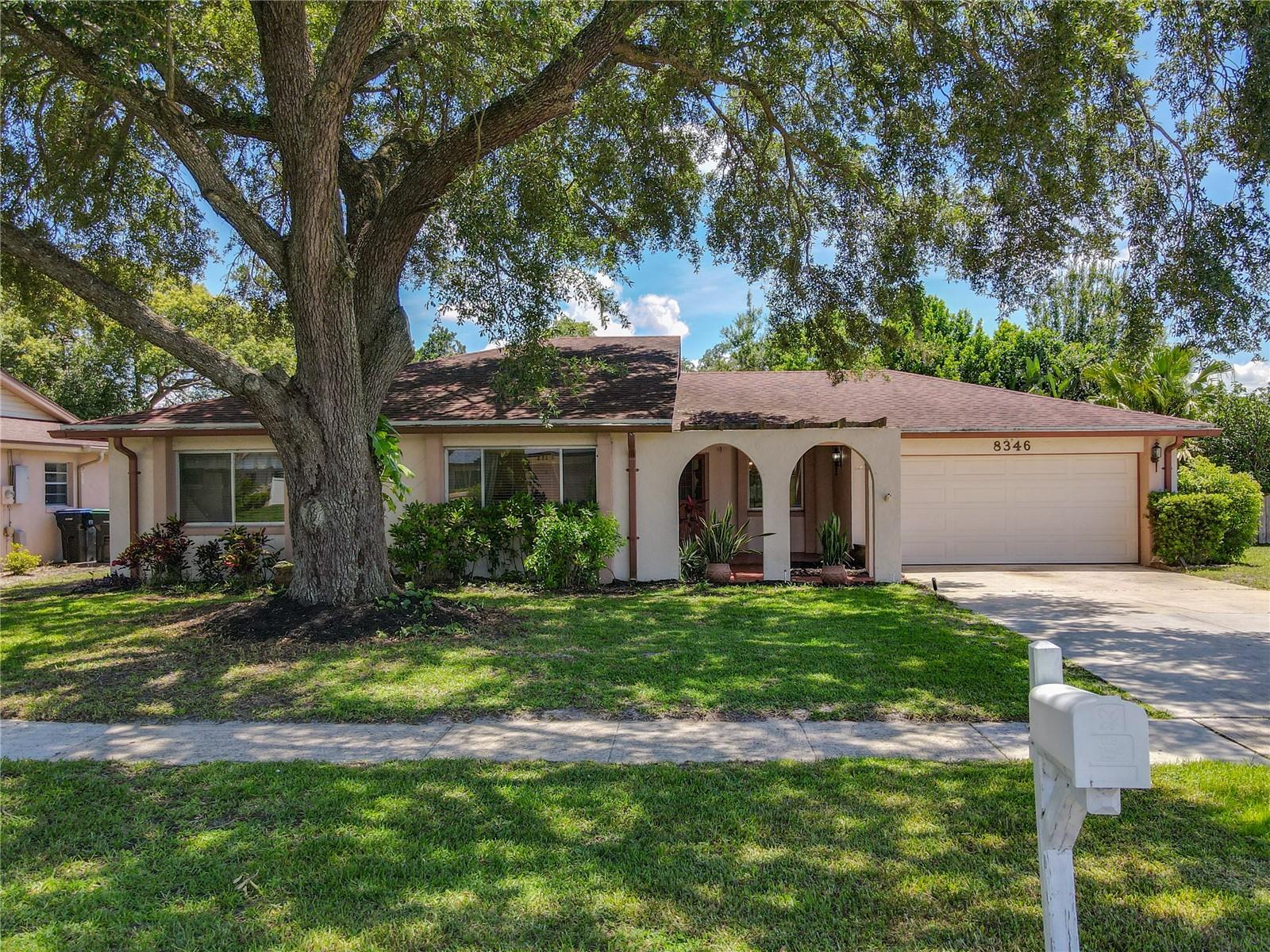 8346 MATTITUCK CIR, ORLANDO, FL, 32829