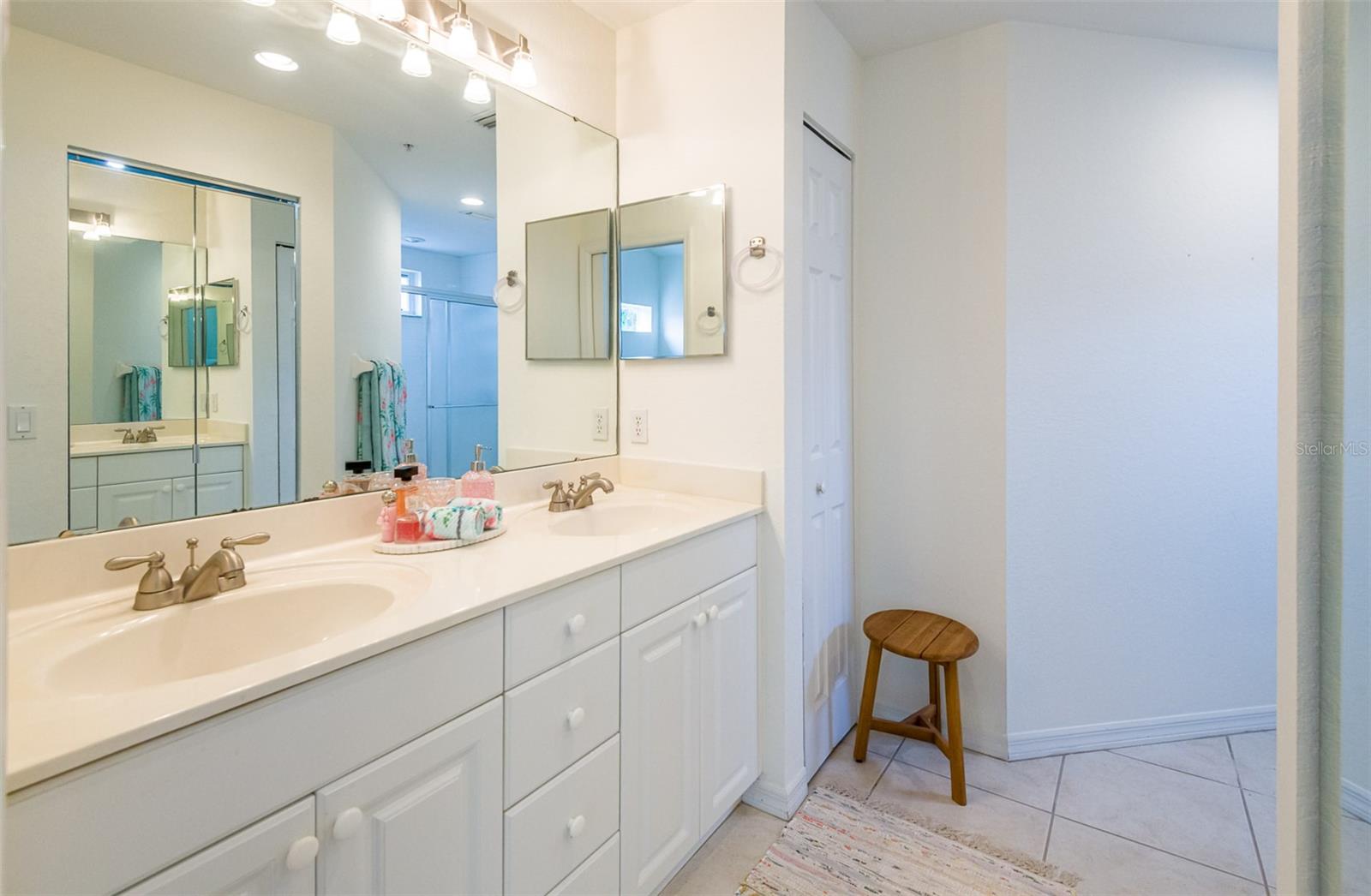 7137 CEDAR HOLLOW CIR #22-201, BRADENTON, FL, 34203