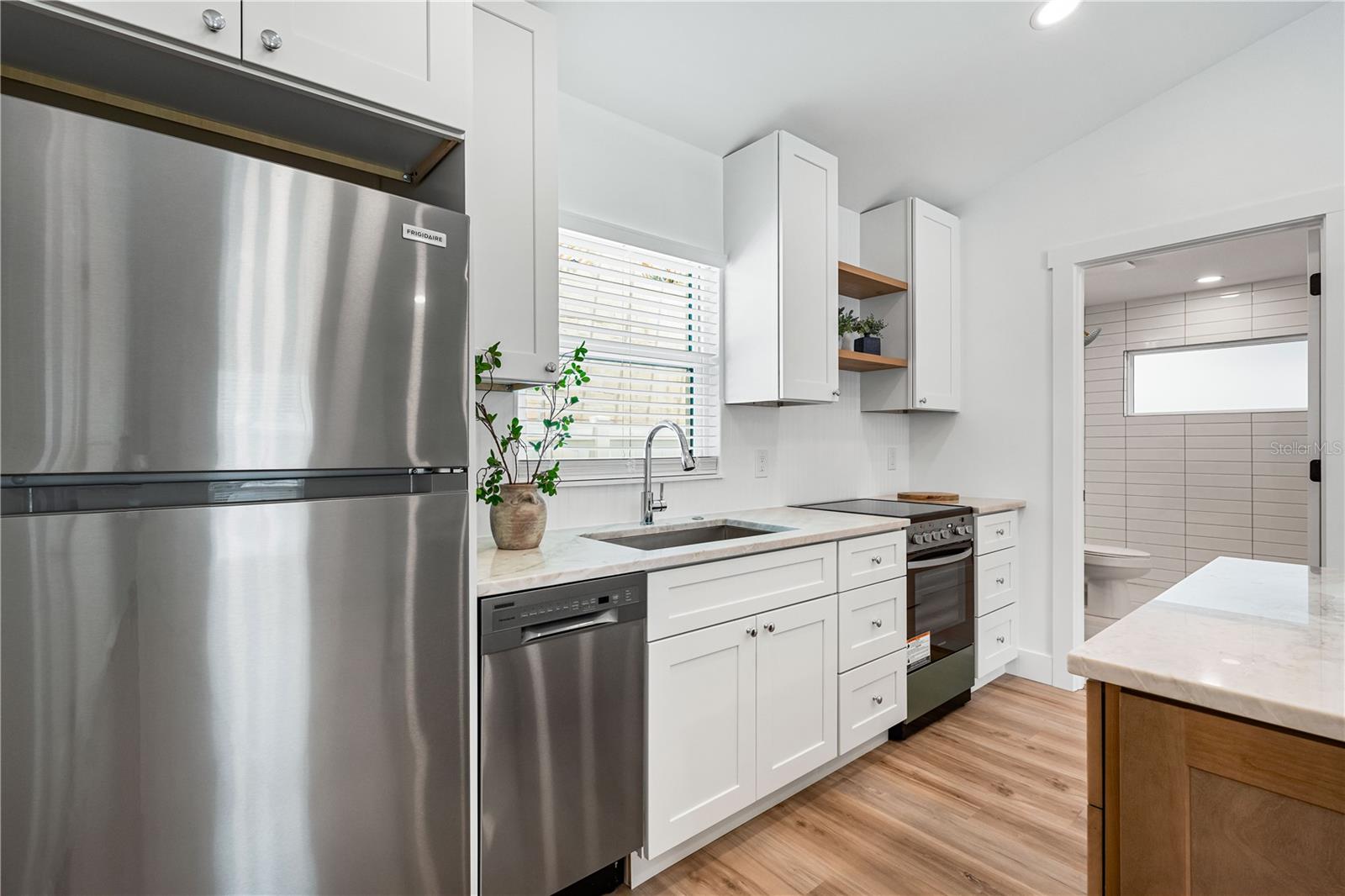 A4655984 Property Photo