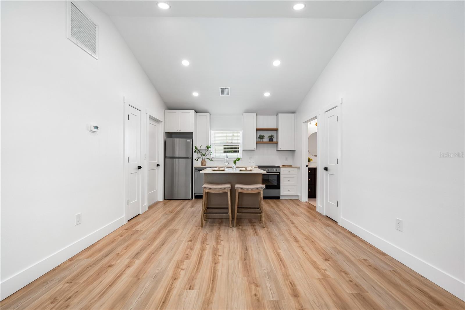 A4655984 Property Photo