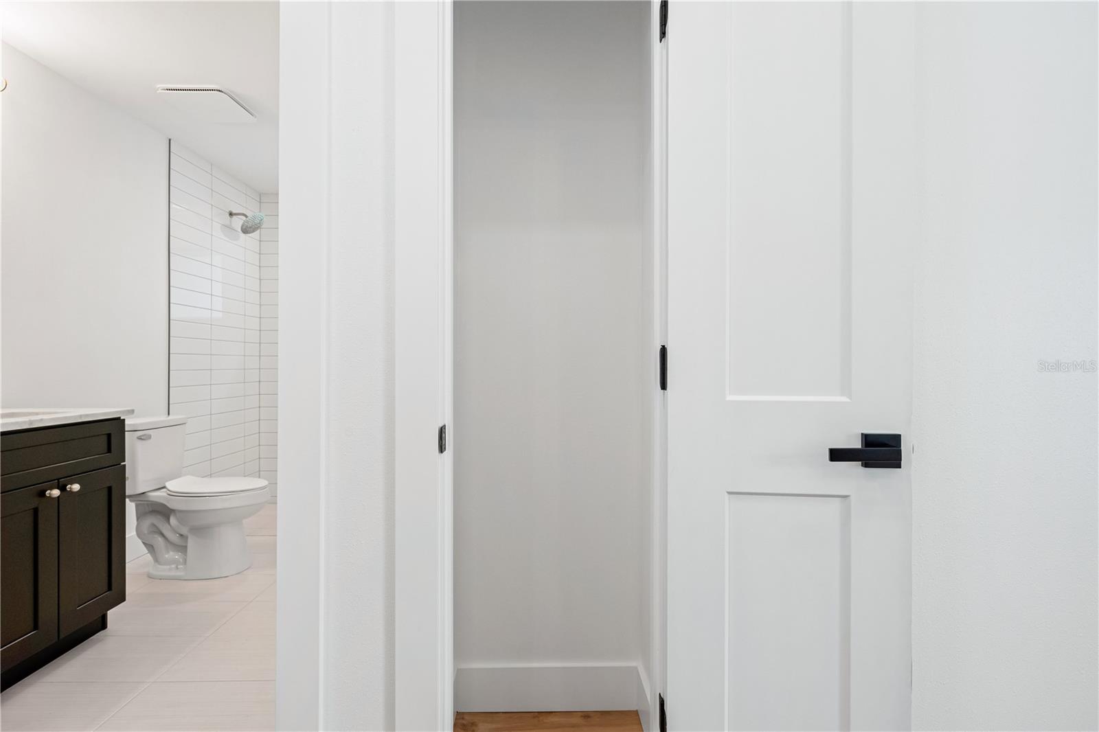 A4655984 Property Photo