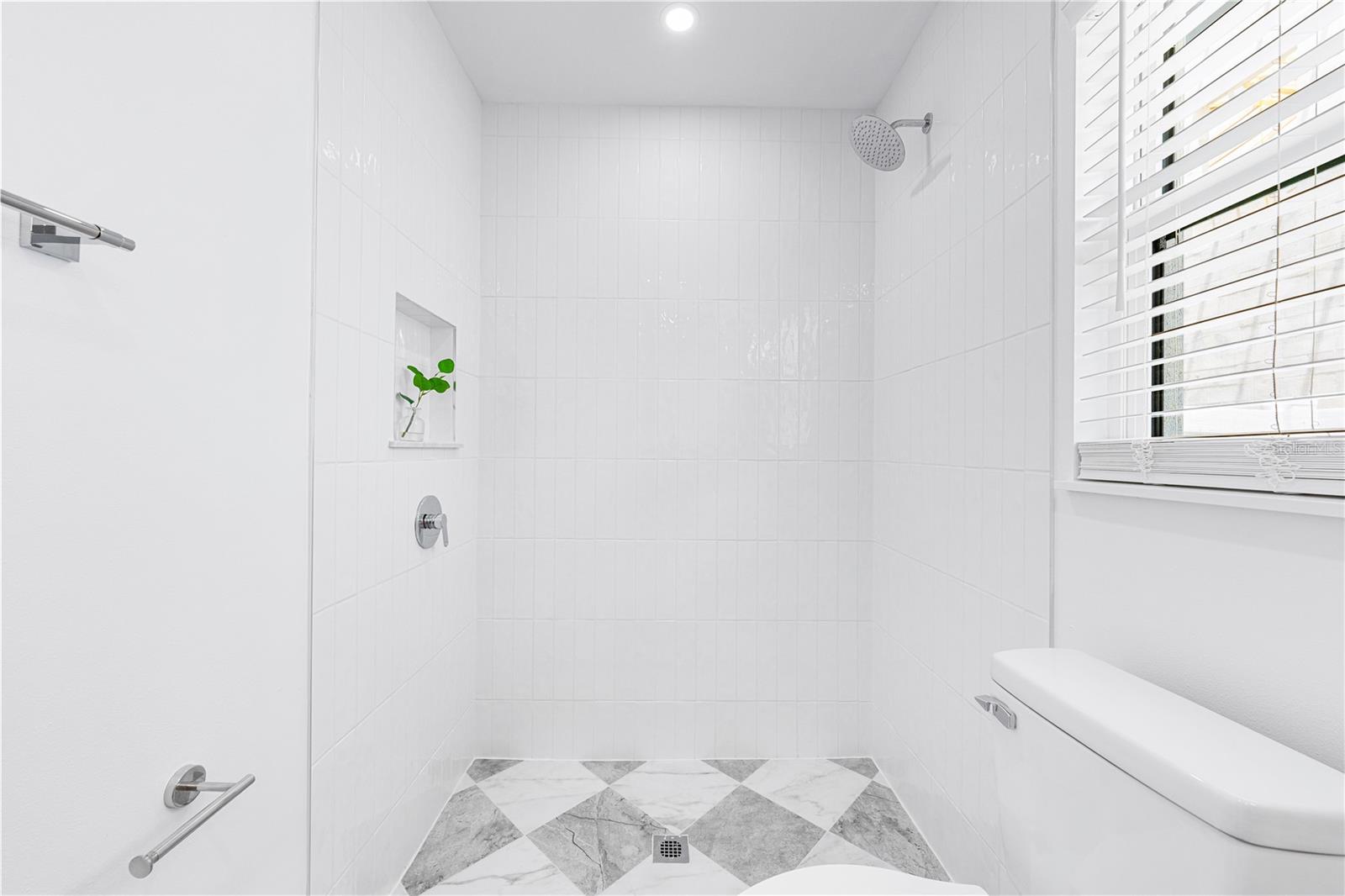 A4655984 Property Photo