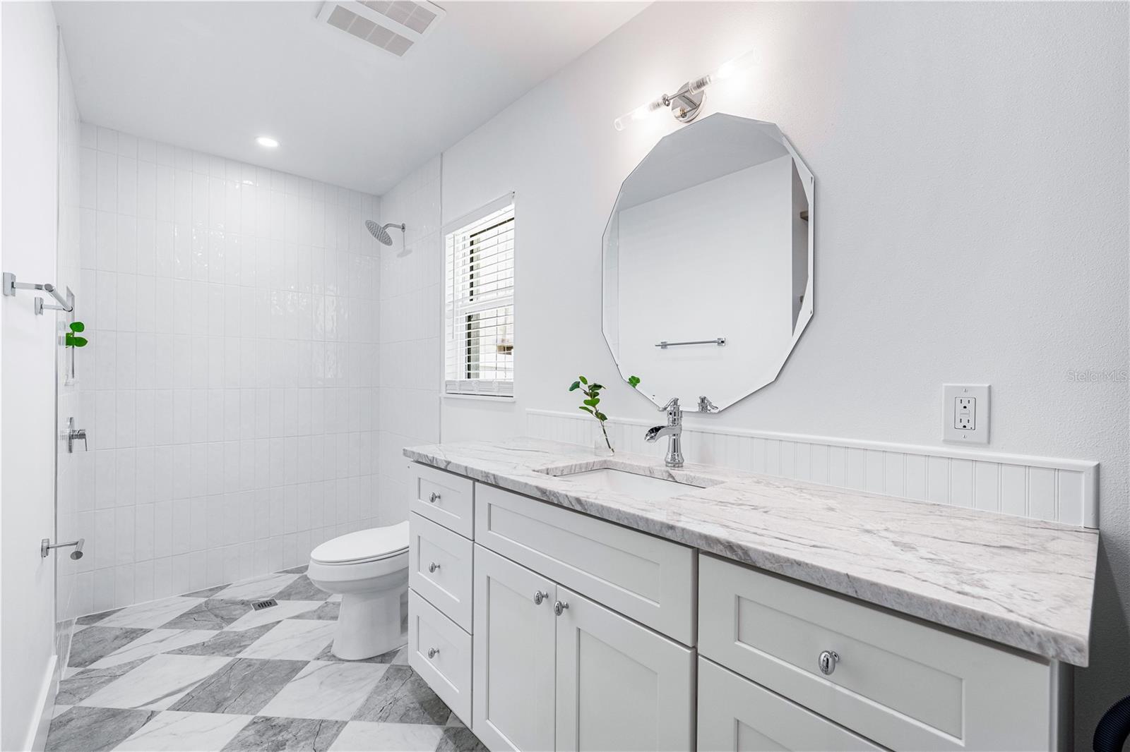 A4655984 Property Photo
