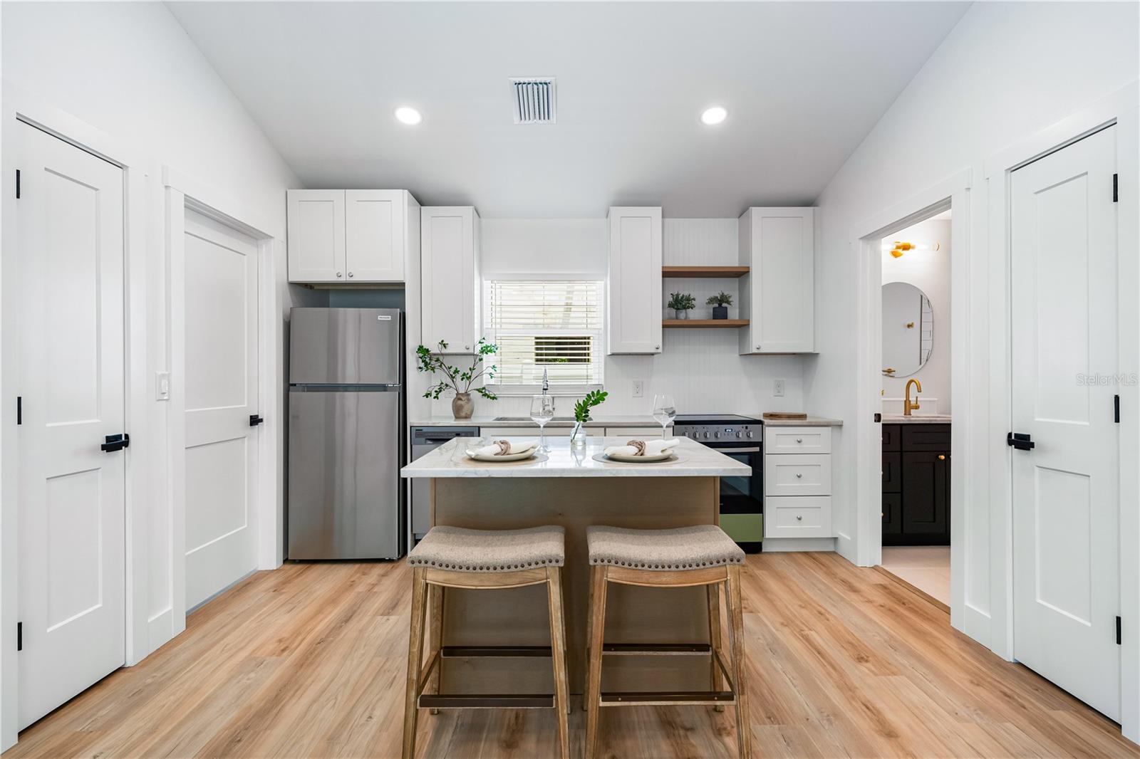A4655984 Property Photo