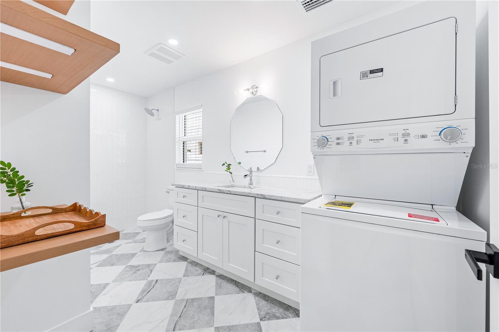 A4655984 Property Photo