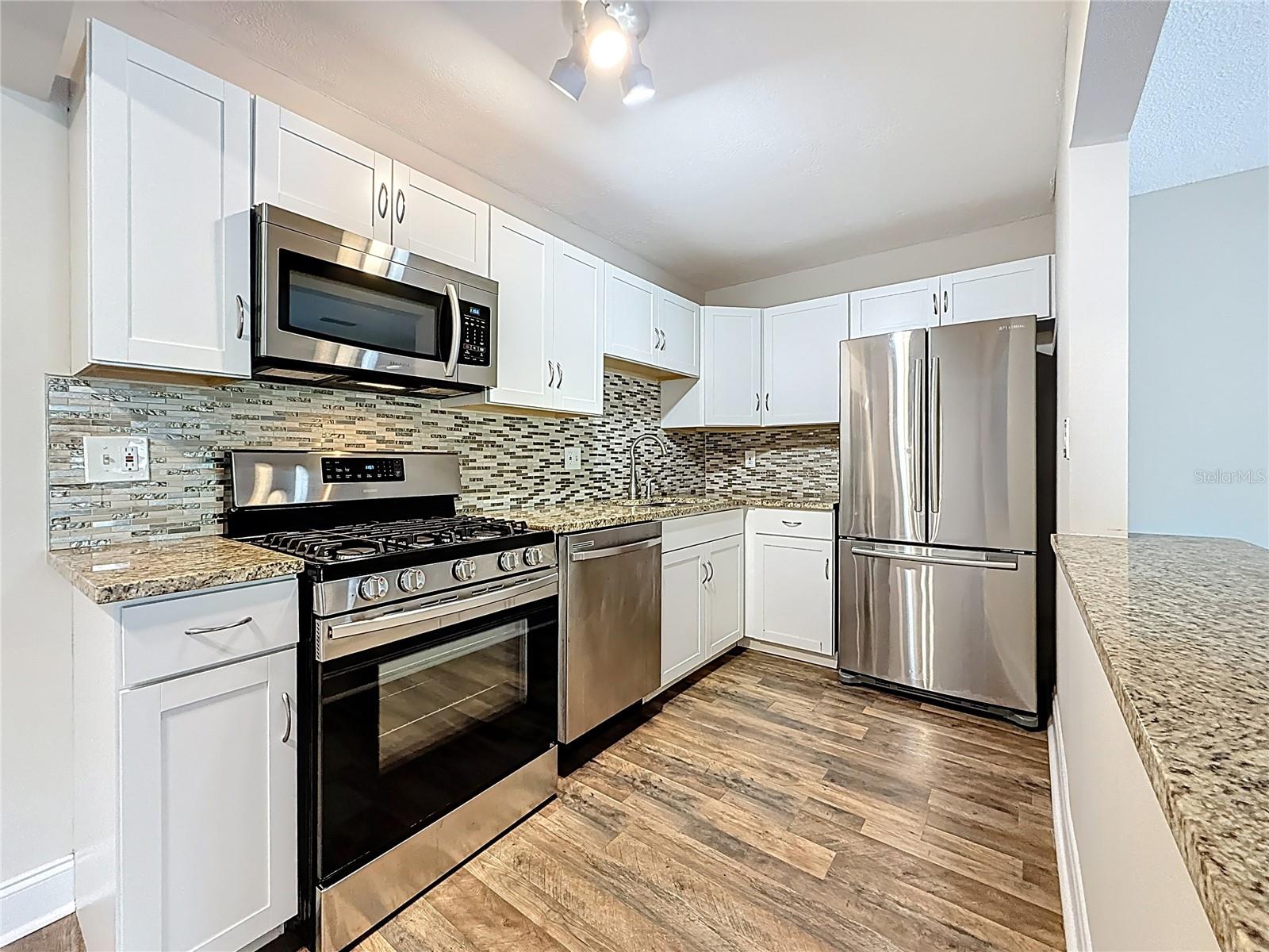 L4953761 Property Photo