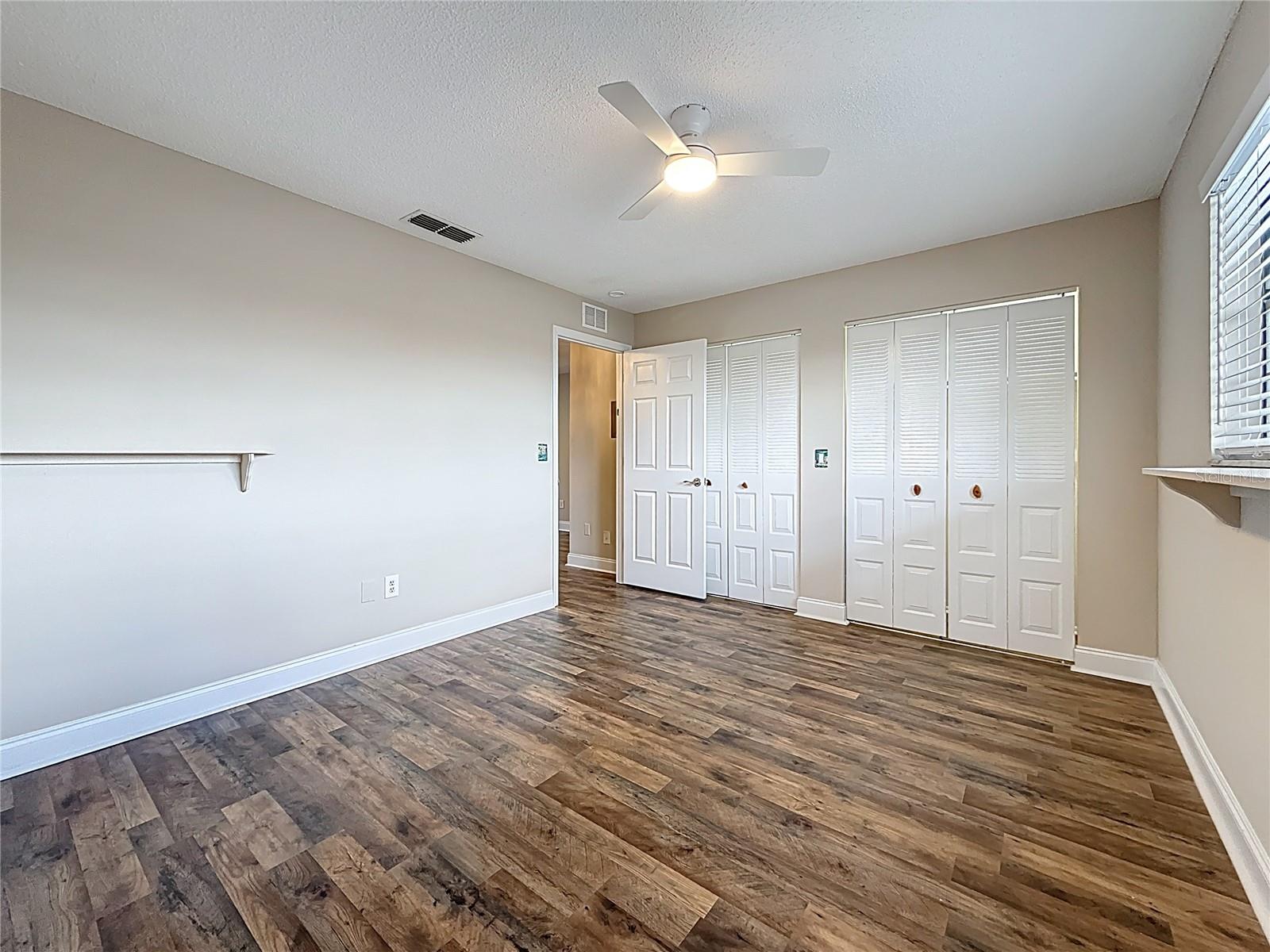 L4953761 Property Photo