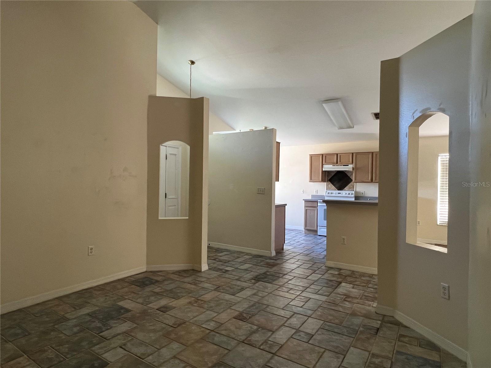 103 THORNBUSH PKWY, DAVENPORT, FL, 33837