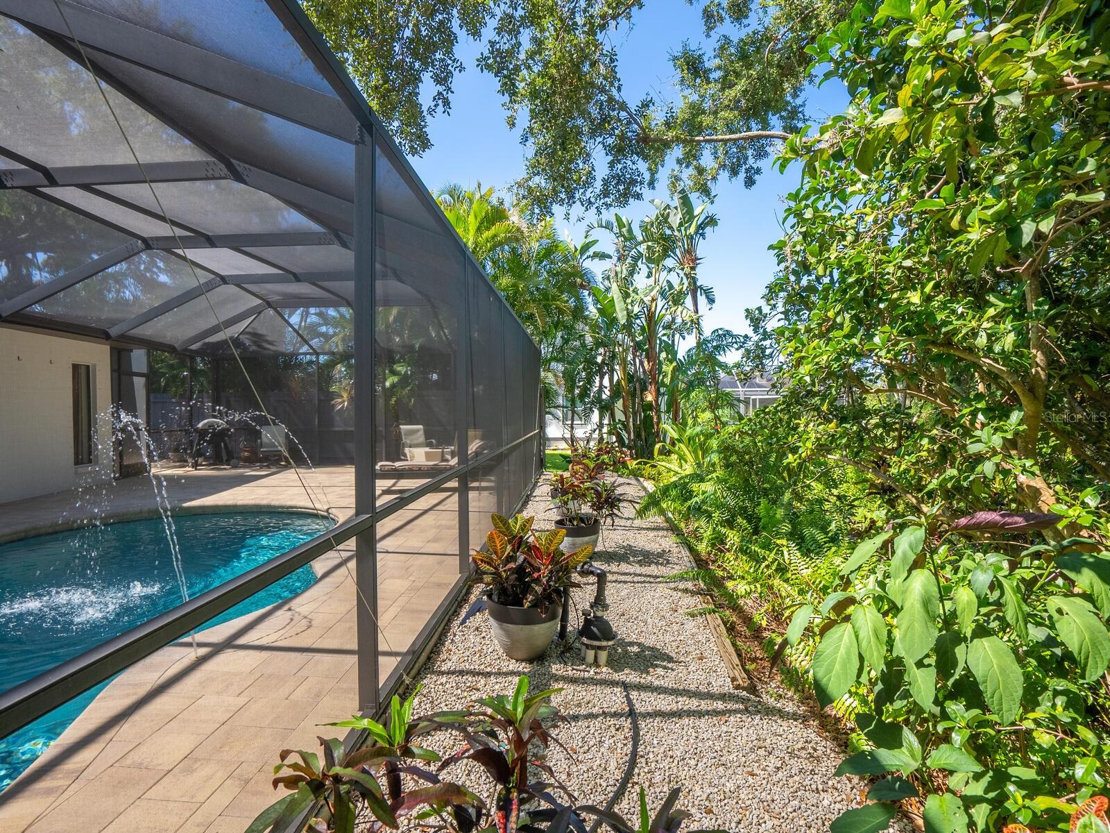 A4656017 Property Photo