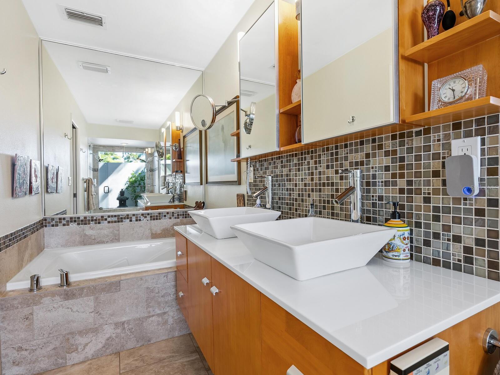 A4656017 Property Photo