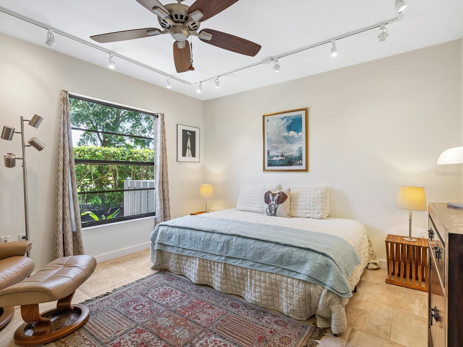 A4656017 Property Photo