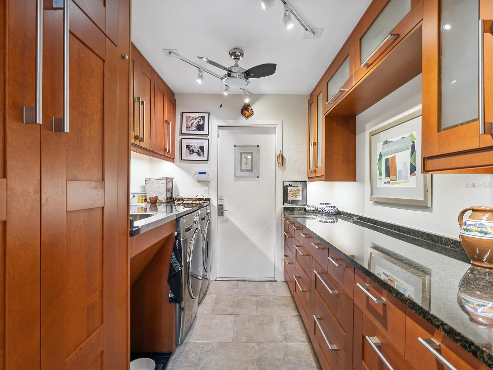 A4656017 Property Photo