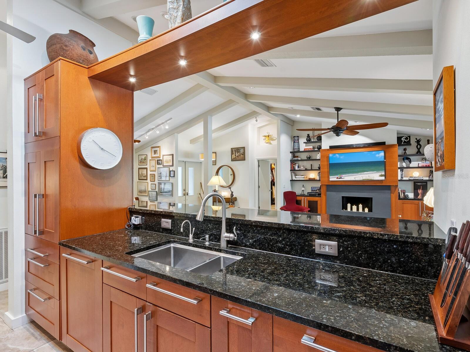A4656017 Property Photo