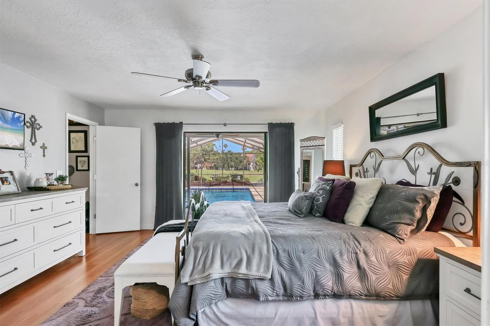 A4656030 Property Photo