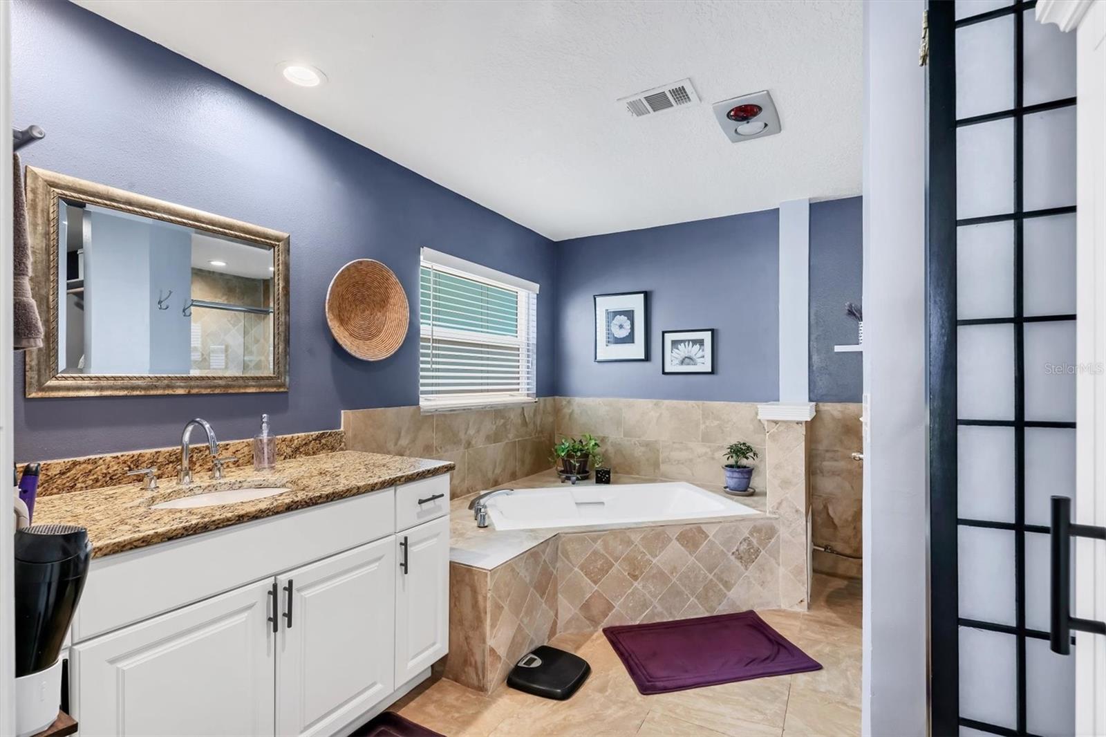 A4656030 Property Photo