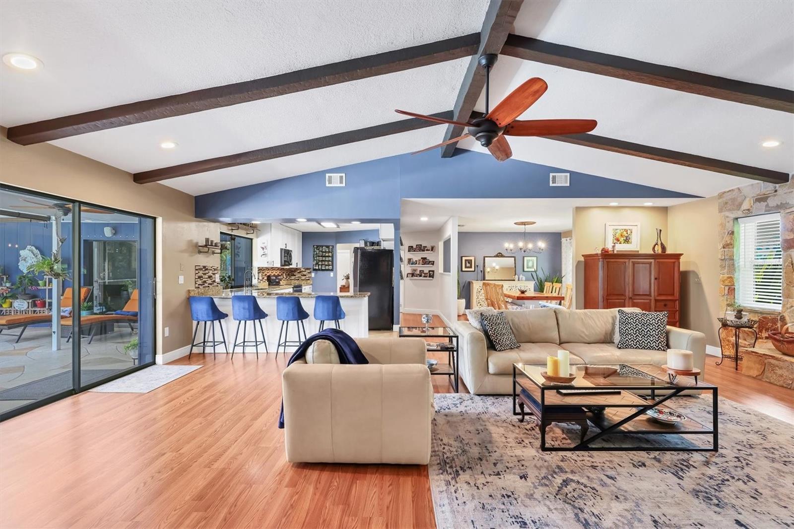 A4656030 Property Photo