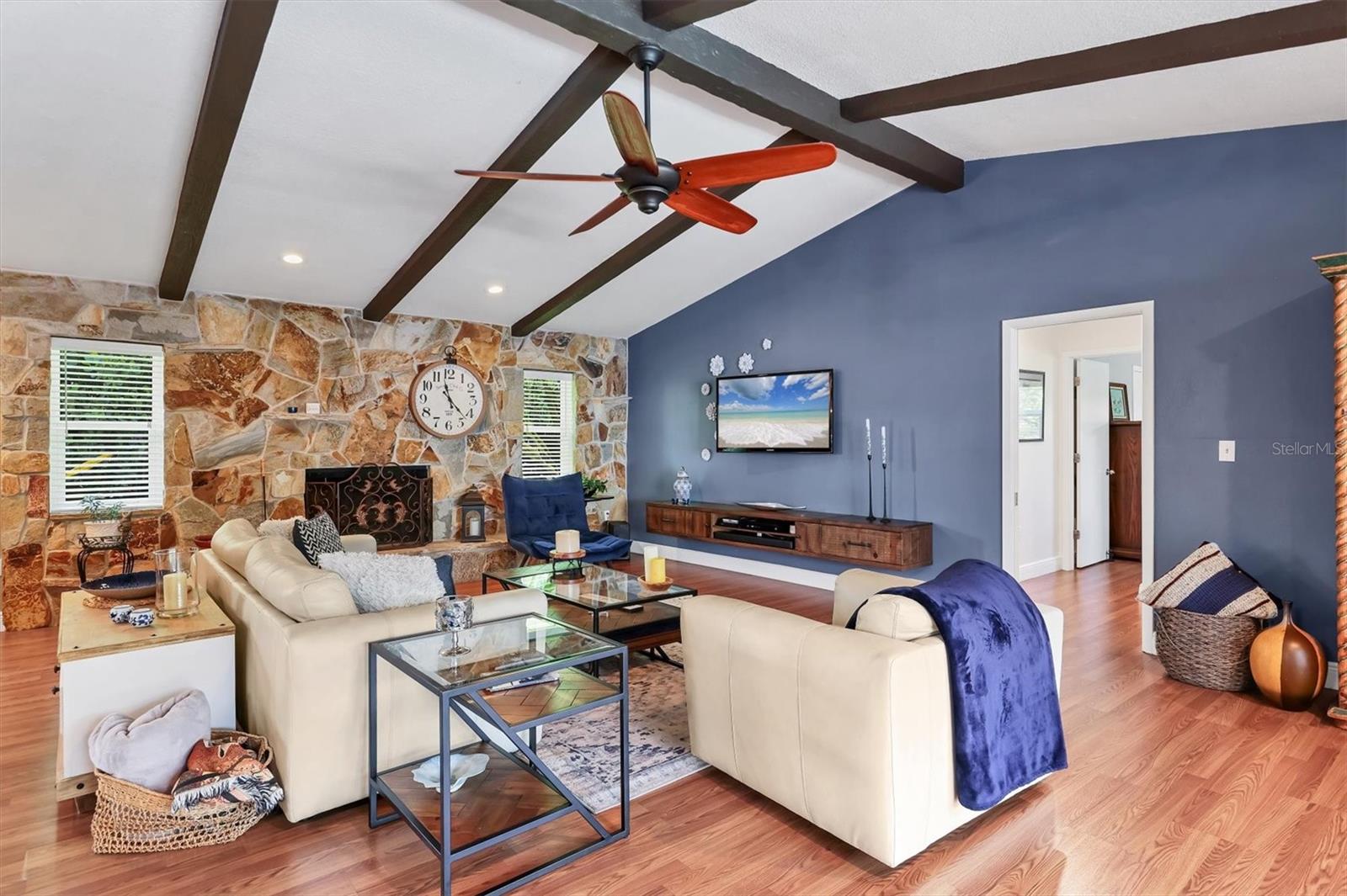 A4656030 Property Photo