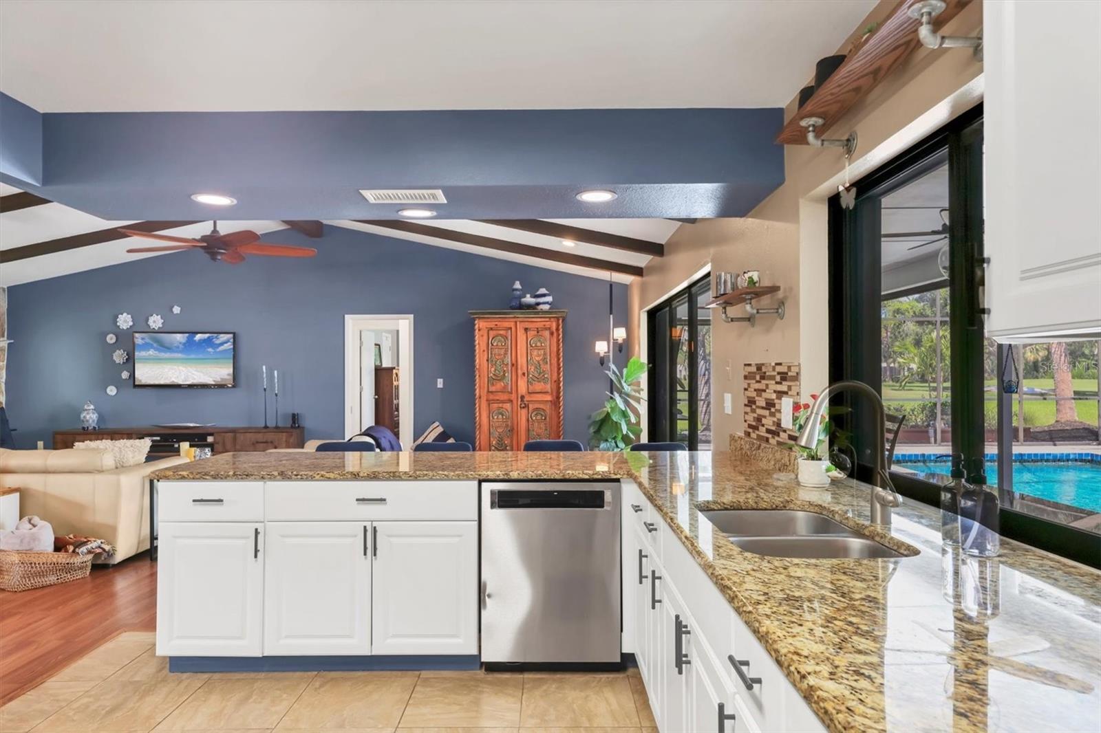 A4656030 Property Photo