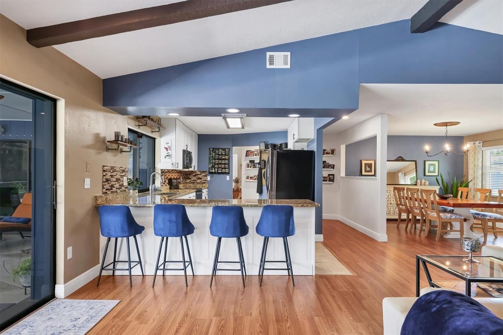 A4656030 Property Photo