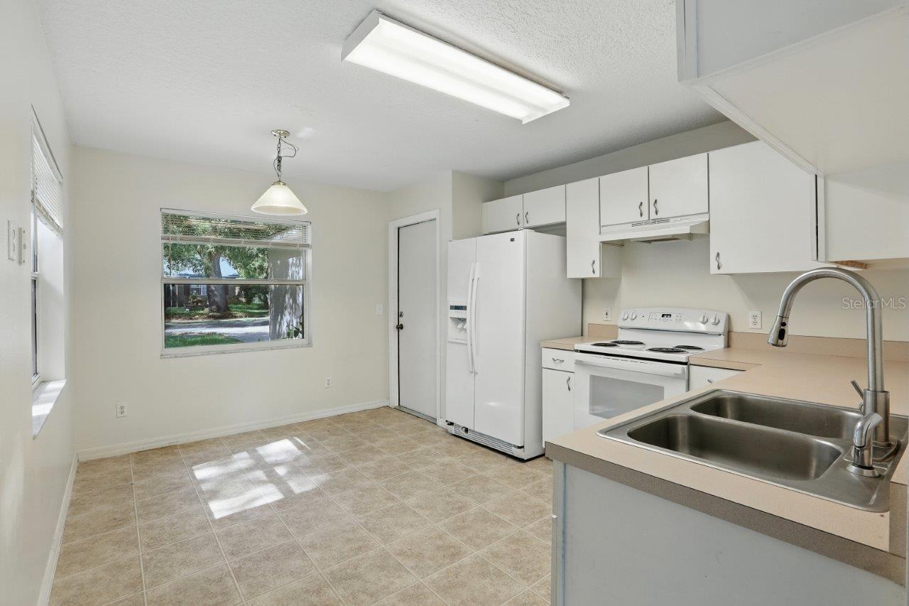 2708 LORRAINE DR, LEESBURG, FL, 34748