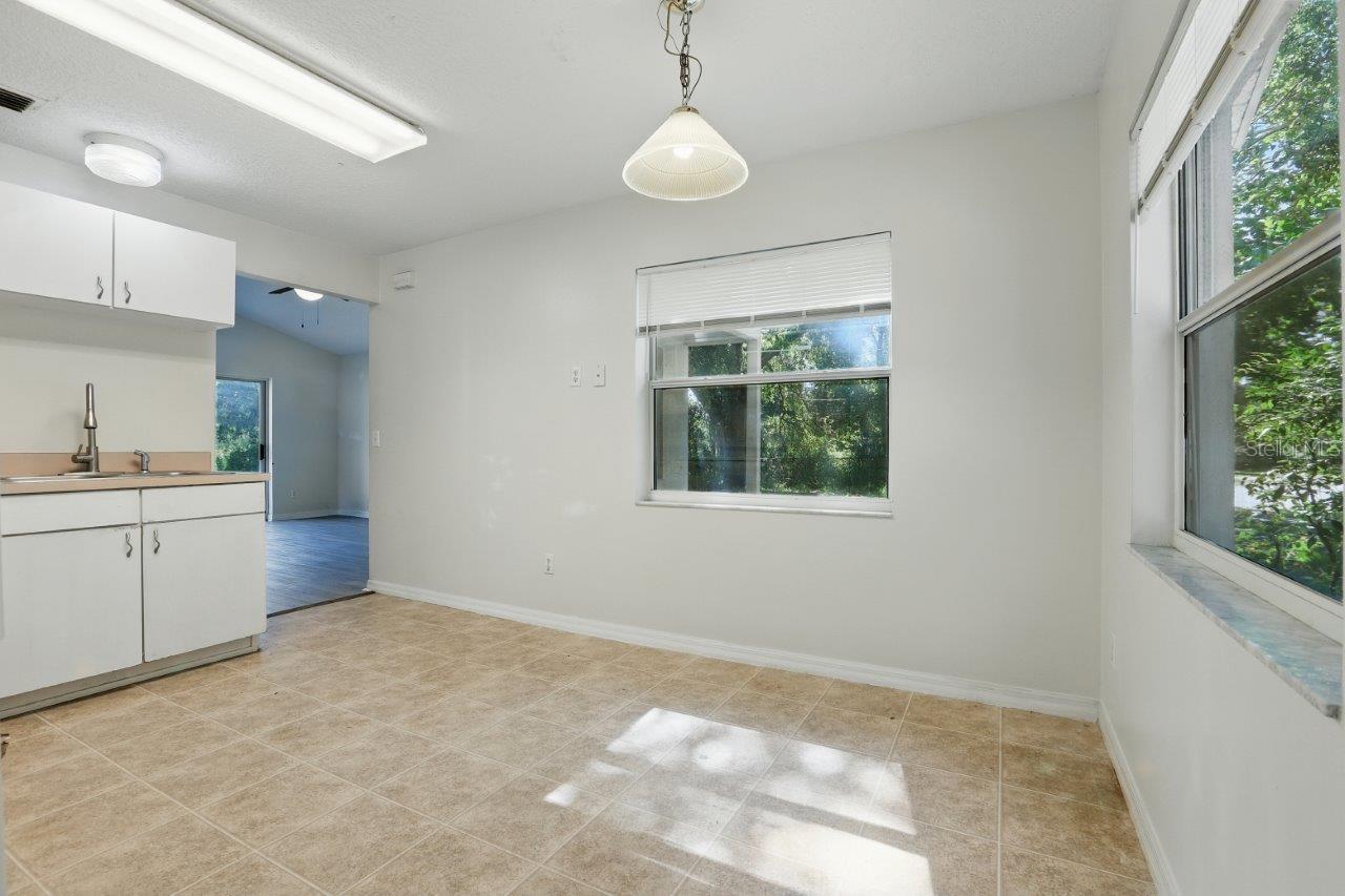 2708 LORRAINE DR, LEESBURG, FL, 34748