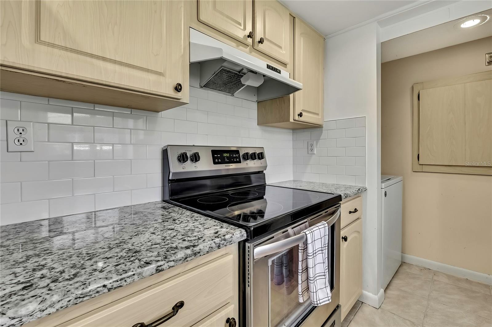 57 DOUGLAS ST #105, HOMOSASSA, FL, 34446