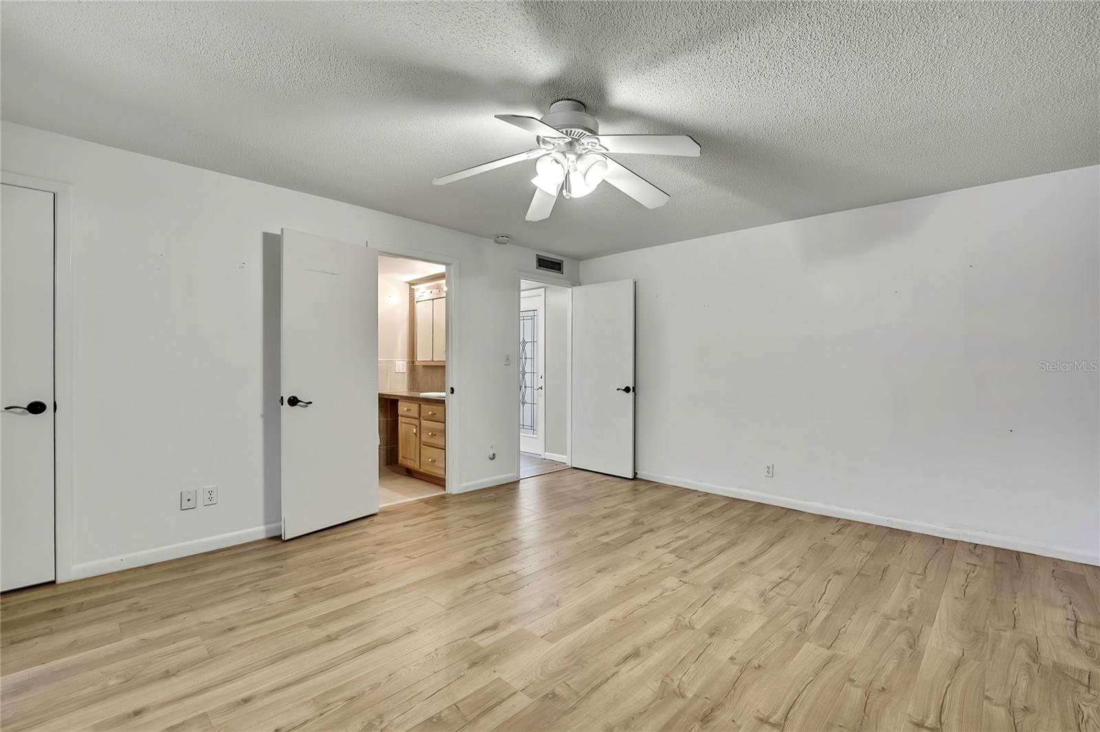 57 DOUGLAS ST #105, HOMOSASSA, FL, 34446