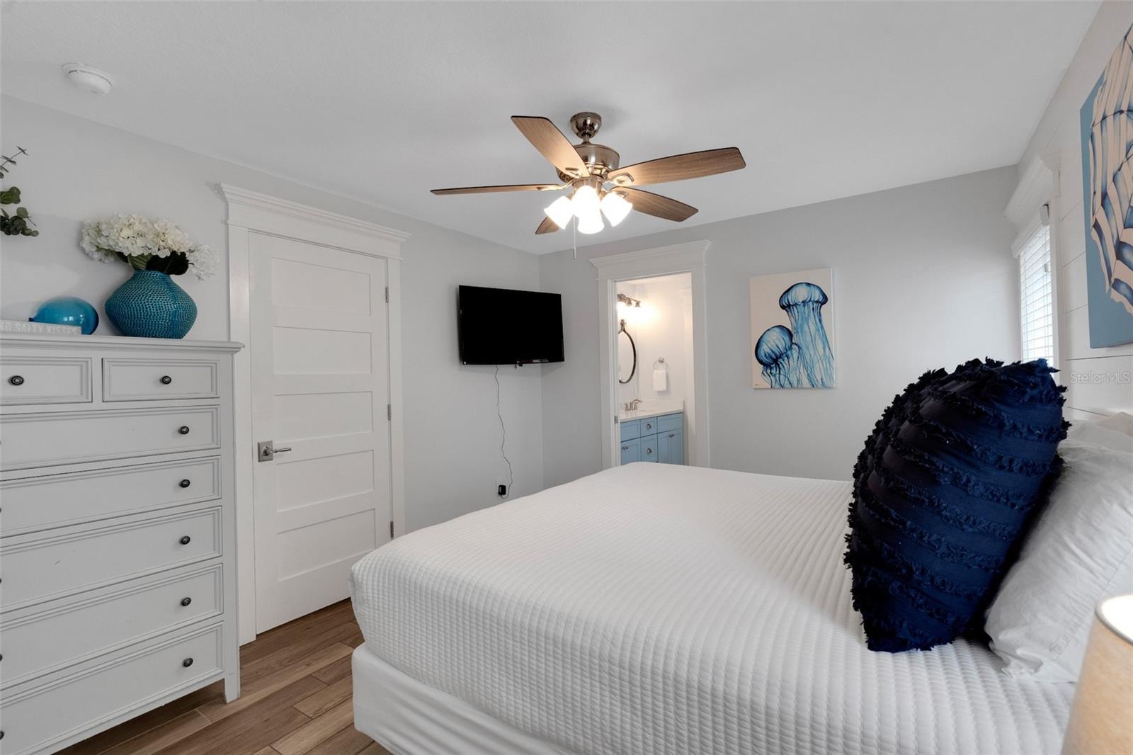 A4656047 Property Photo