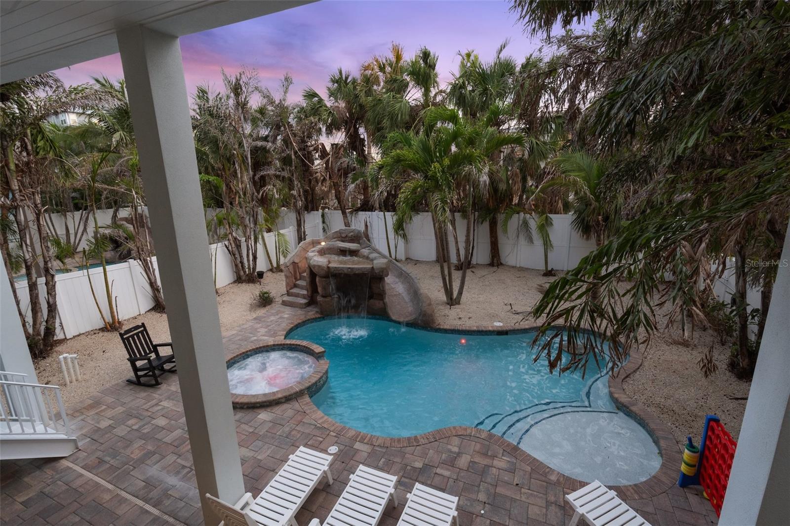 A4656047 Property Photo