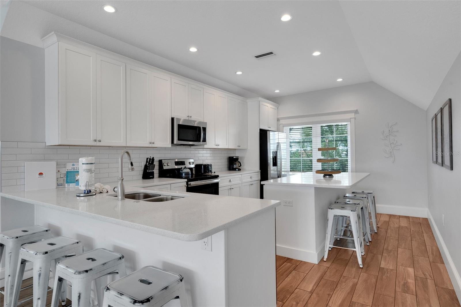 A4656047 Property Photo