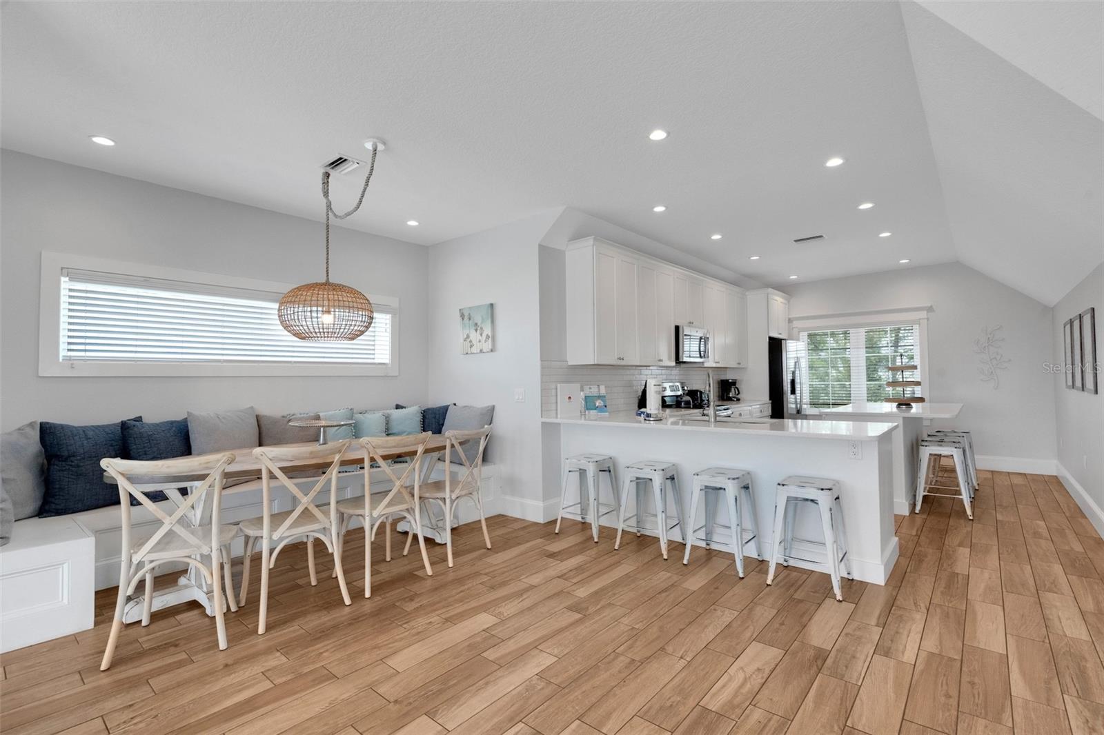 A4656047 Property Photo