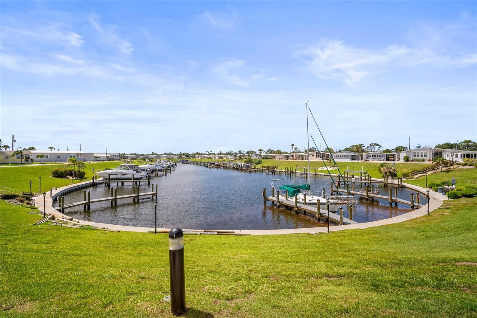 614 N WATERWAY, VENICE, FL, 34285