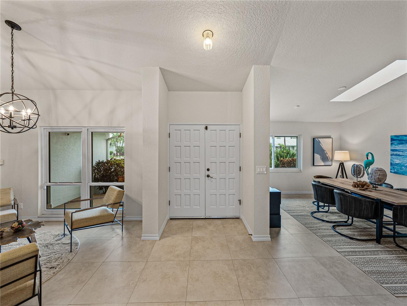 The 8' double doors make for a lovely entrance.