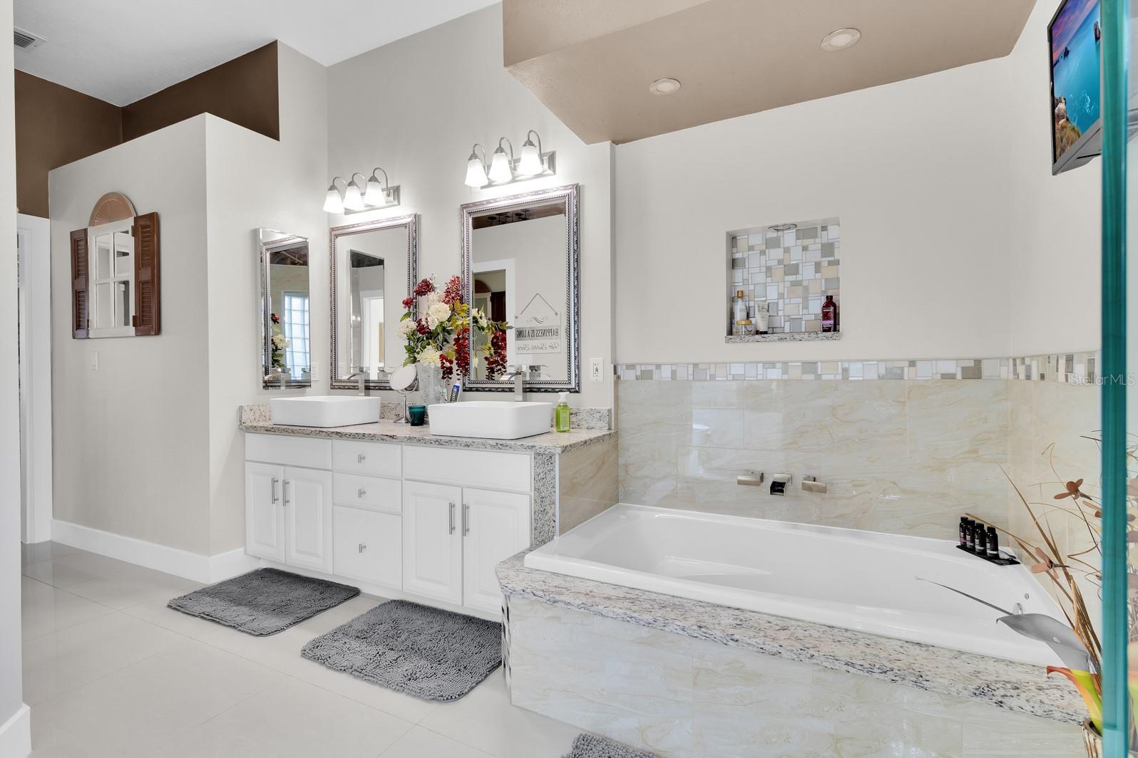 2402 RAVEN CROFT CT, ORLANDO, FL, 32837