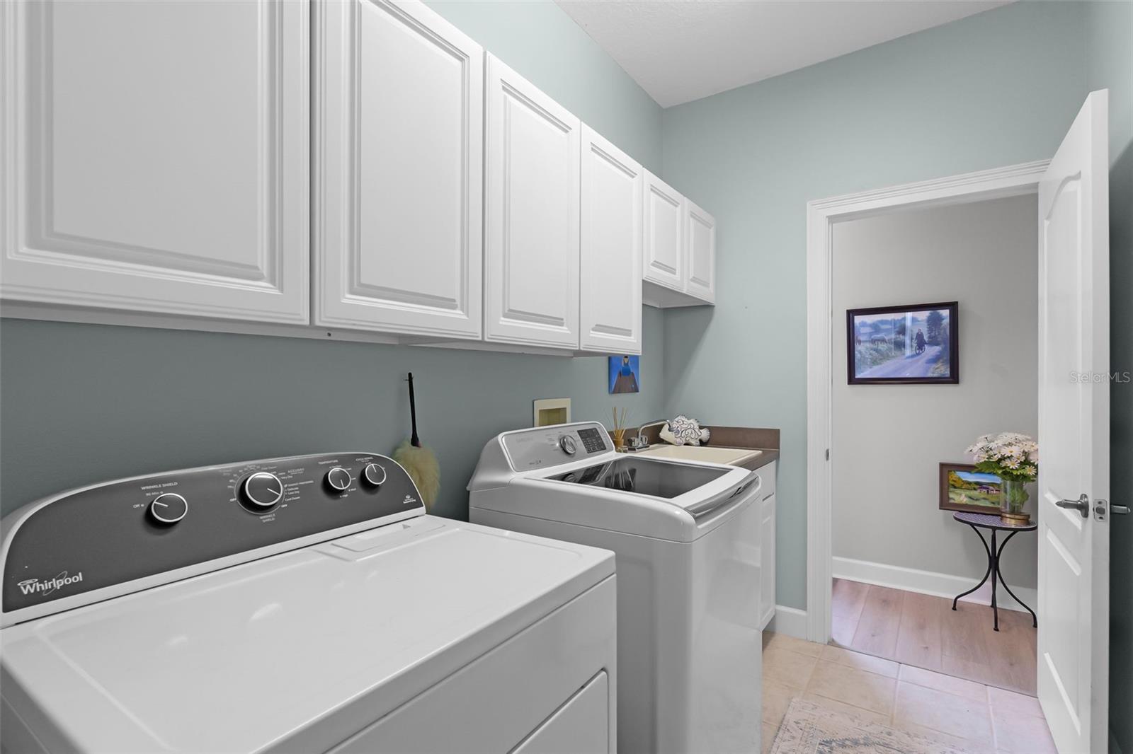 6136 LAKE EMMA RD, GROVELAND, FL, 34736