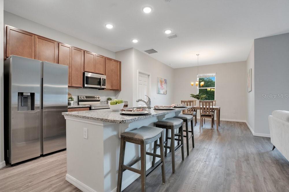 3408 CURLEW AVE, LEESBURG, FL, 34748